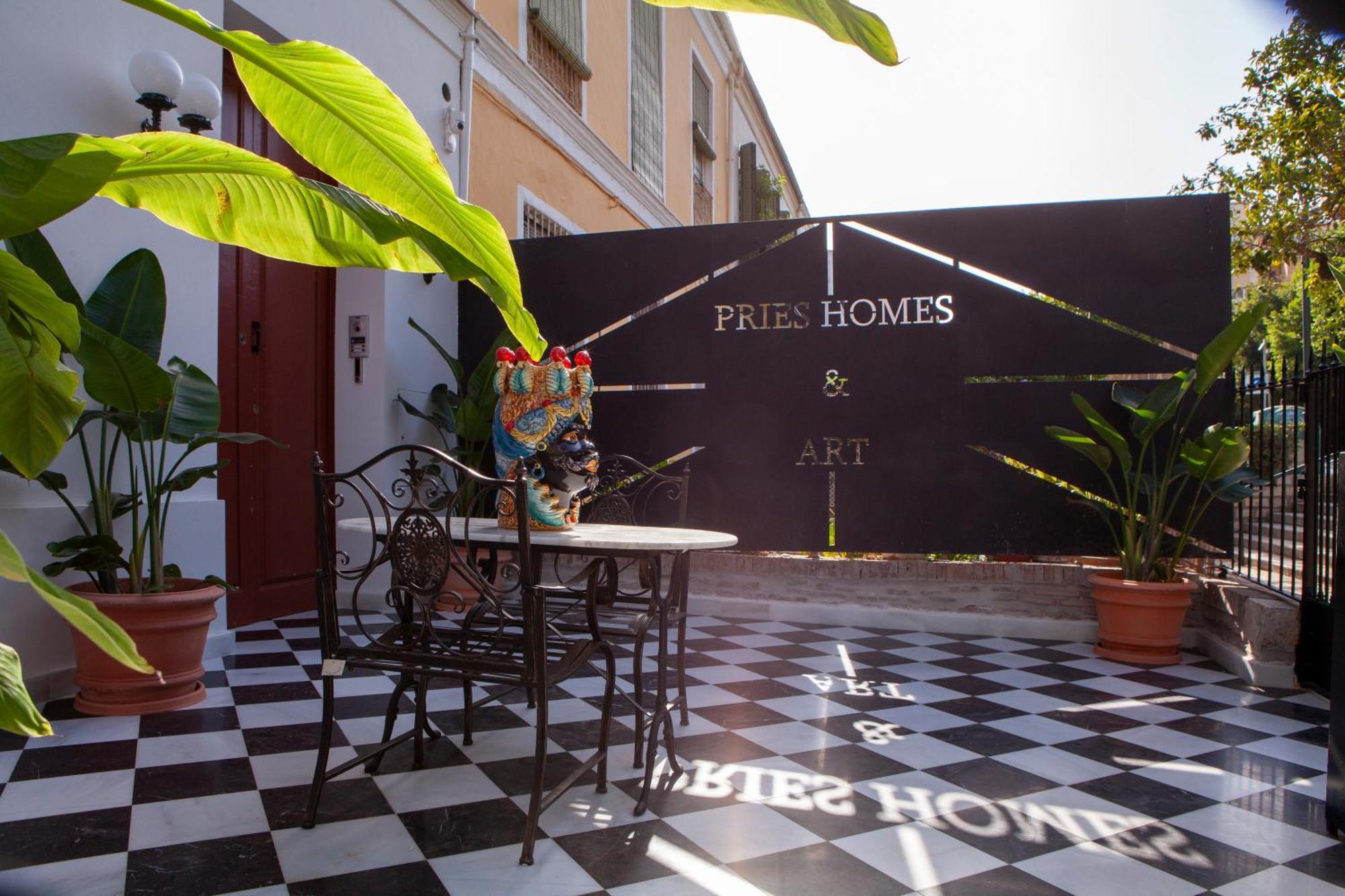 Pries Homes - Little Lotus Málaga Kültér fotó