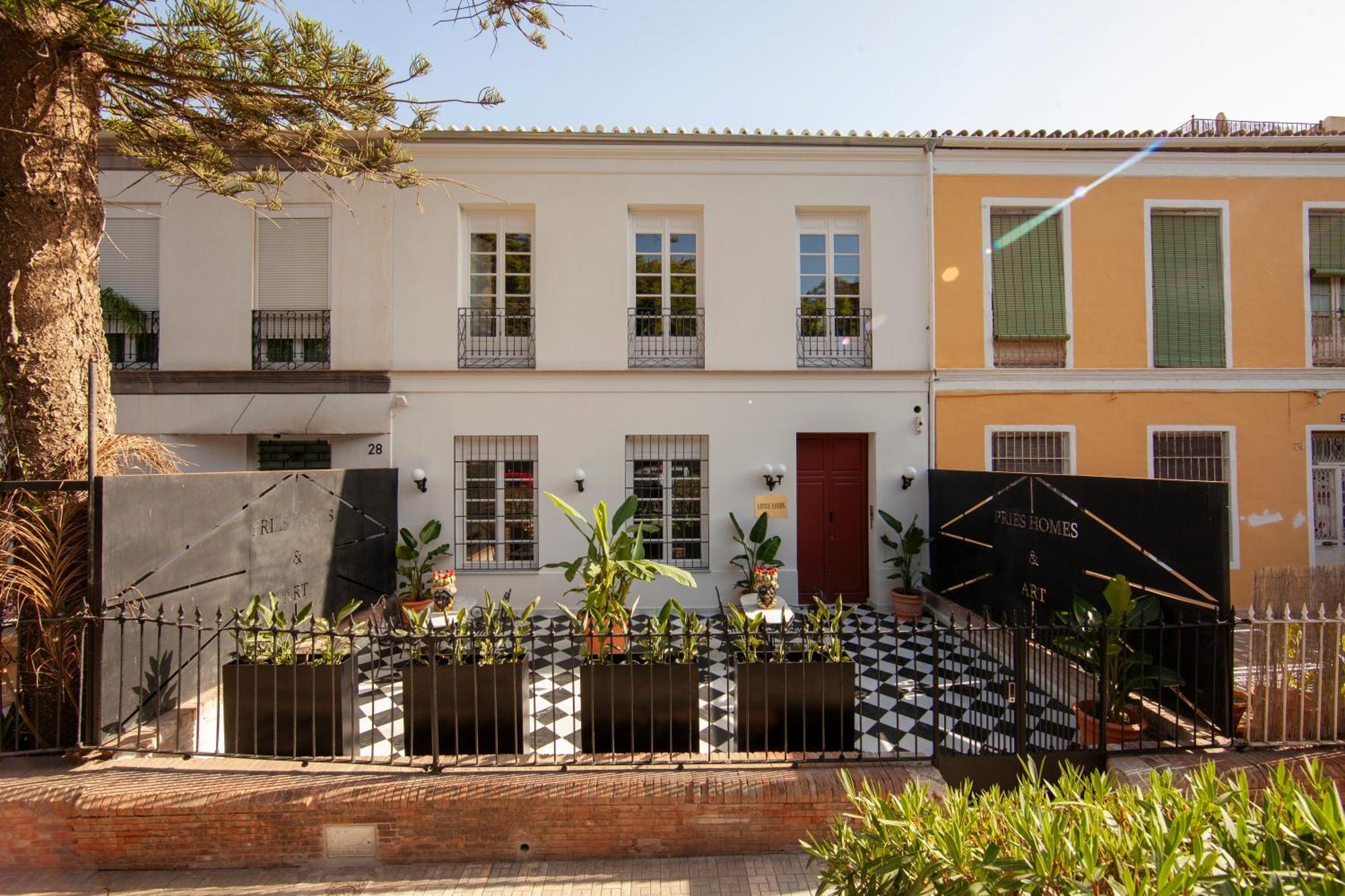 Pries Homes - Little Lotus Málaga Kültér fotó