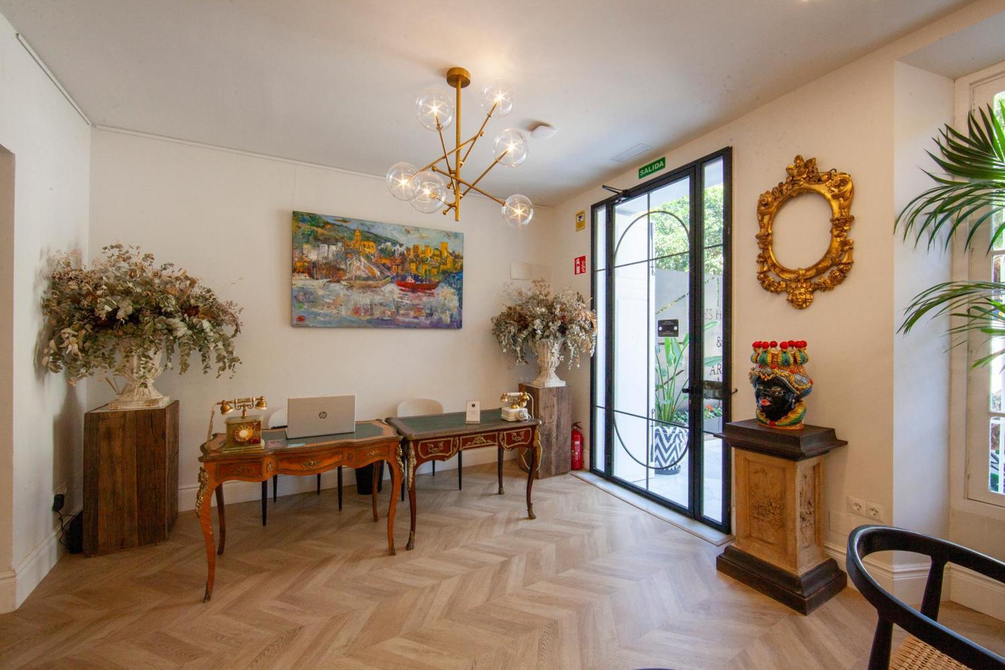Pries Homes - Little Lotus Málaga Kültér fotó