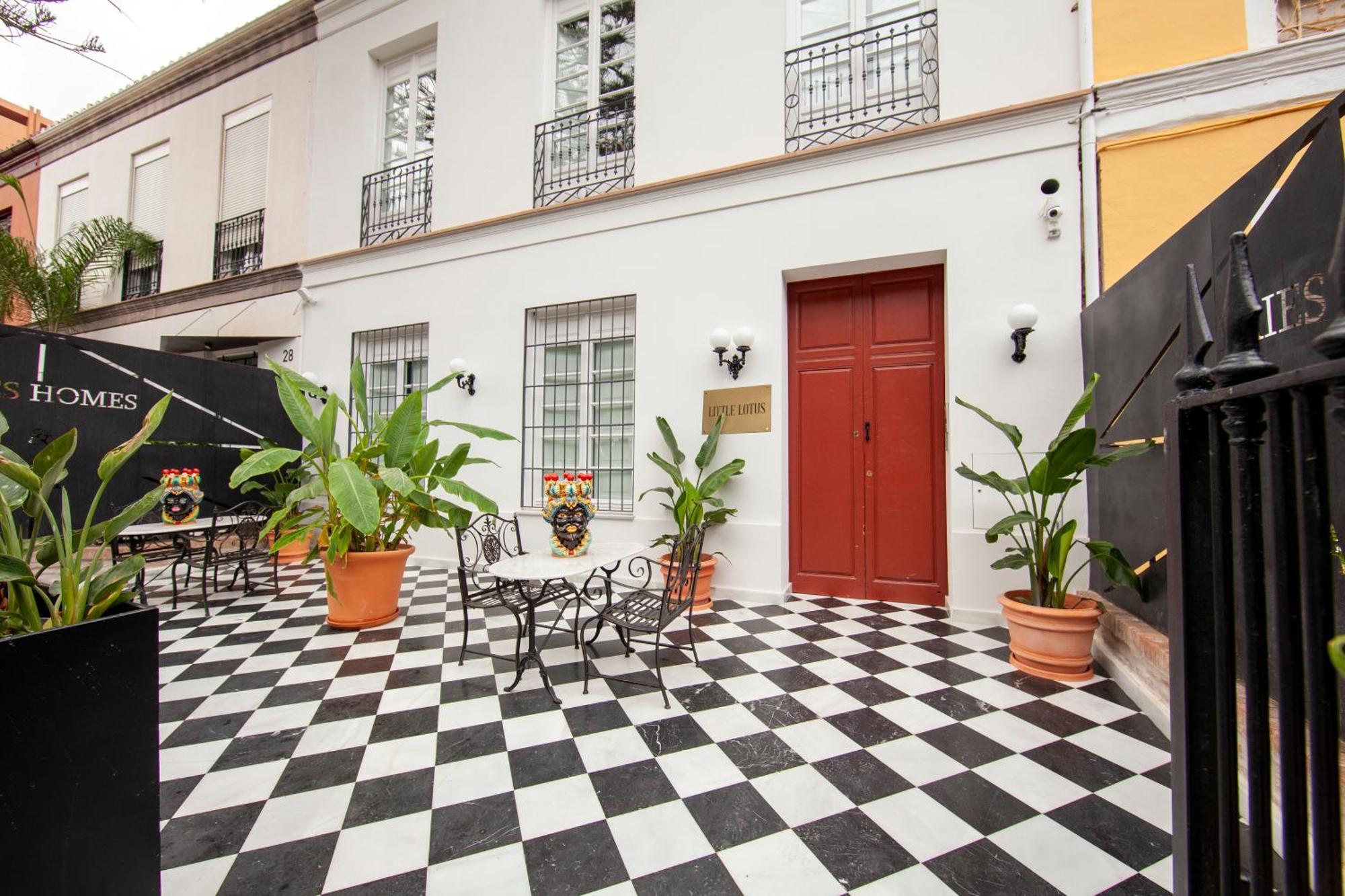 Pries Homes - Little Lotus Málaga Kültér fotó